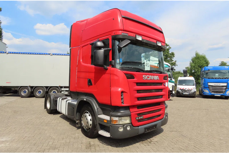 Scania R440 2 tanks Frigo, 927381km, no rust chassis - وحدة جر: صورة 1 Scania R440 2 tanks Frigo, 927381km, no rust chassis - وحدة جر: صورة 1