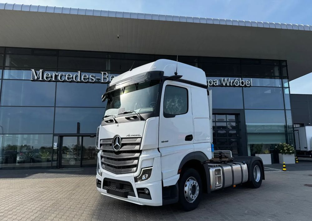 Mercedes-Benz Actros - وحدة جر: صورة 2 Mercedes-Benz Actros - وحدة جر: صورة 2