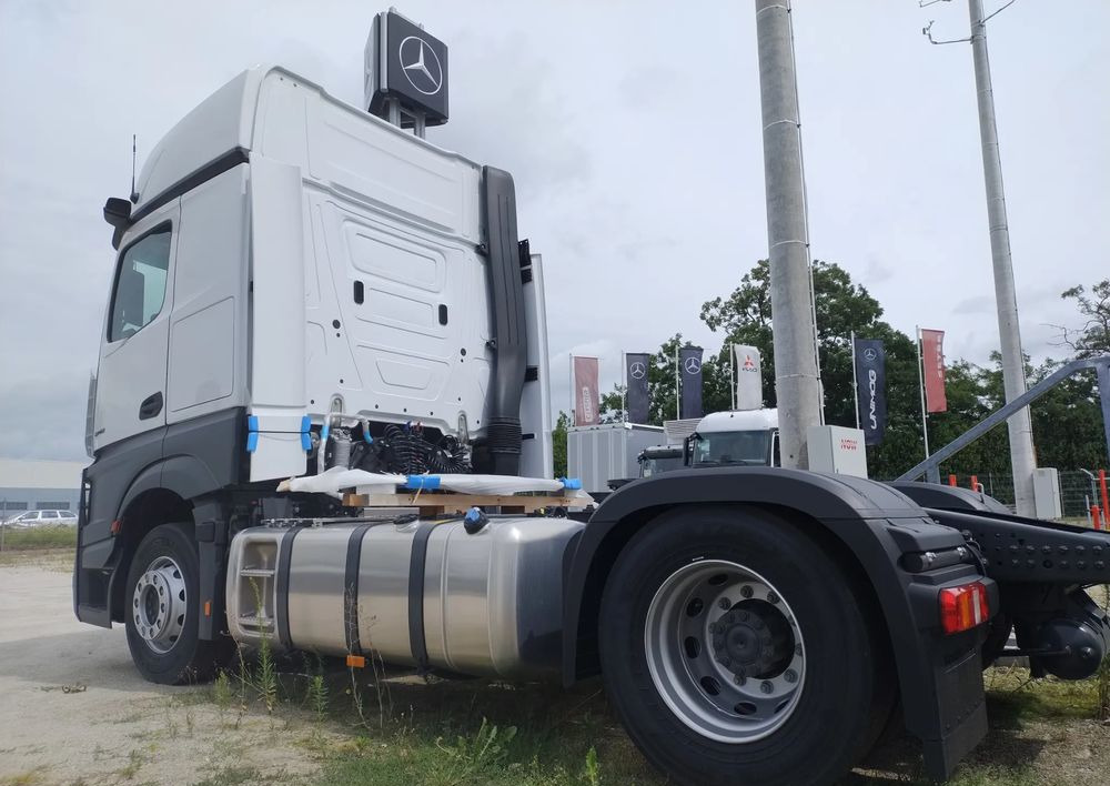 Mercedes-Benz Actros - وحدة جر: صورة 3 Mercedes-Benz Actros - وحدة جر: صورة 3