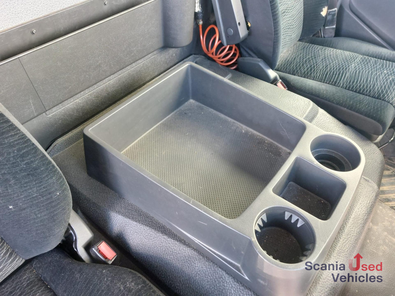 MERCEDES-BENZ Atego 1221 L Koffer Ladebordwand - شاحنة مقفلة: صورة 2 MERCEDES-BENZ Atego 1221 L Koffer Ladebordwand - شاحنة مقفلة: صورة 2