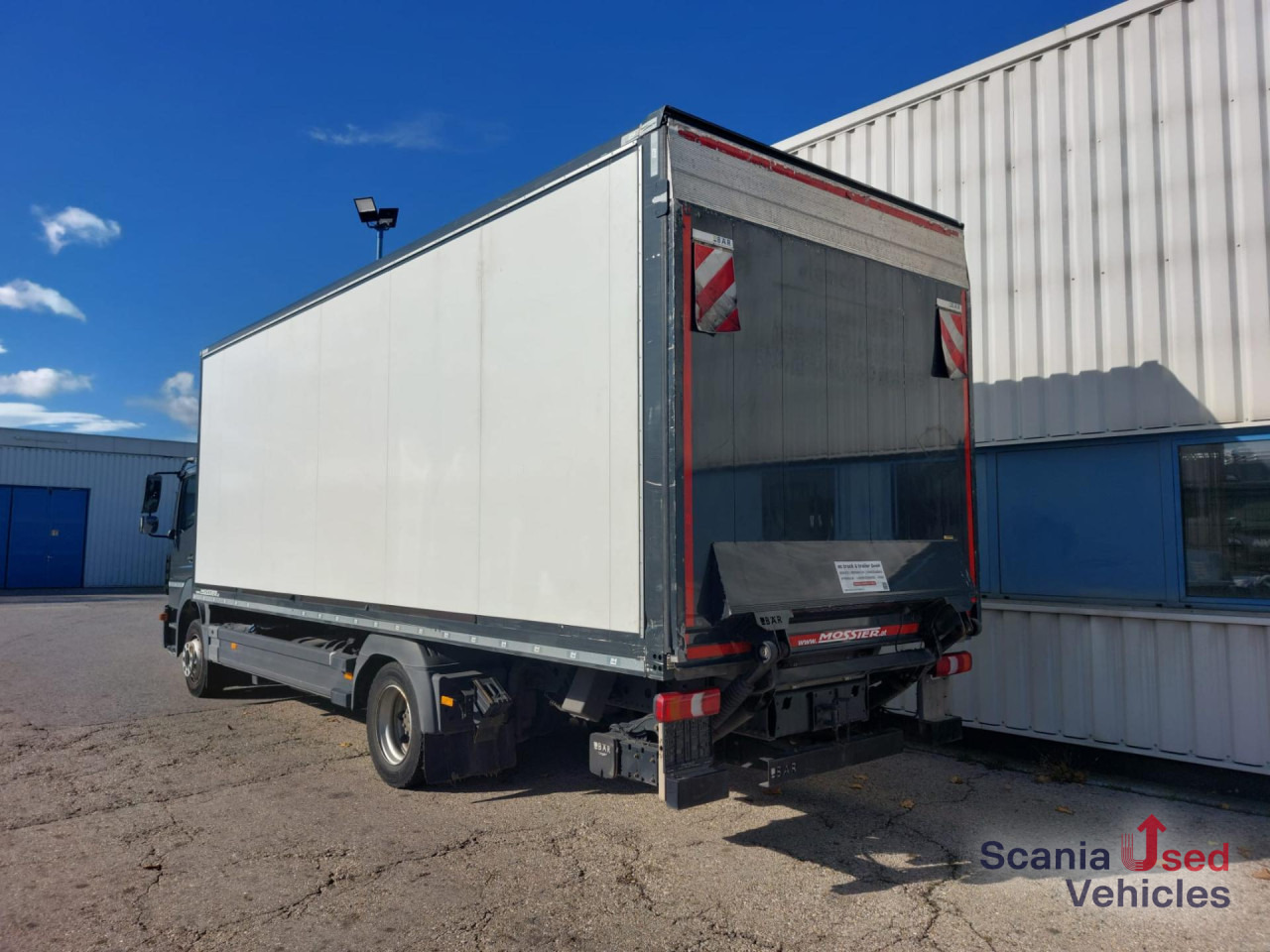 MERCEDES-BENZ Atego 1221 L Koffer Ladebordwand MERCEDES-BENZ Atego 1221 L Koffer Ladebordwand: صورة 9