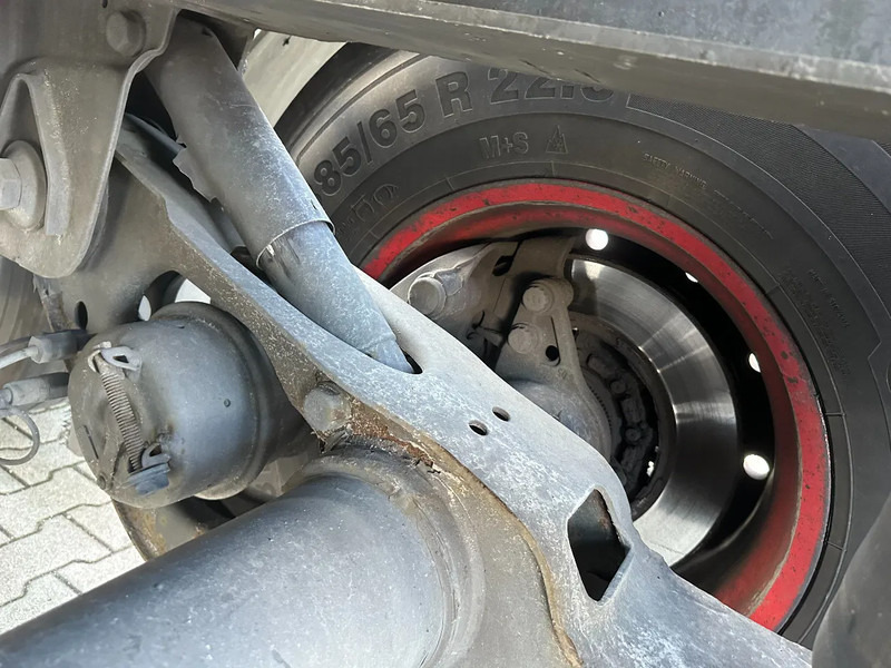 نصف مقطورة لنقل الحاويات Burg 20FT ADR (EX/II, EX/III, FL, AT), Leergewicht : 3.690kg, SAF INTRADISC, 2x Liftachse, NL-Chassis: صورة 6