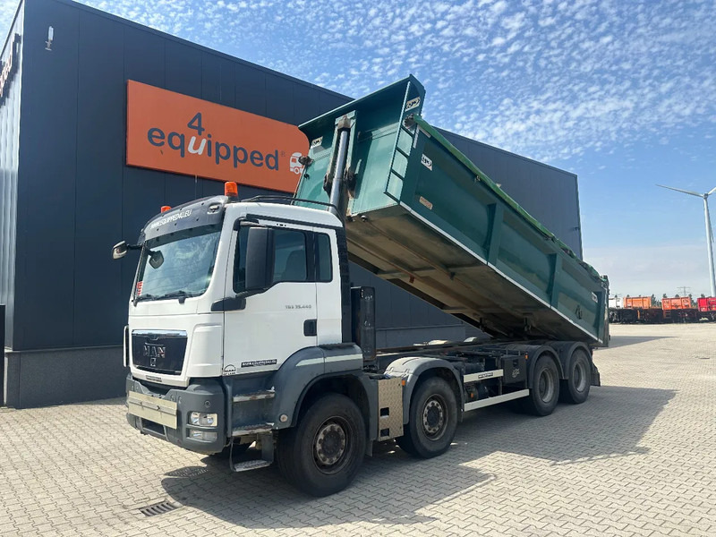 MAN TGS 35.440 AJK HARDOX KIPPER (16.5m3), 8x4, MANUAL, EURO-5, TWIN-STEER, BIG AXLES - شاحنة قلاب: صورة 1 MAN TGS 35.440 AJK HARDOX KIPPER (16.5m3), 8x4, MANUAL, EURO-5, TWIN-STEER, BIG AXLES - شاحنة قلاب: صورة 1
