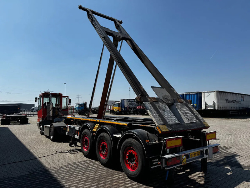Van Hool 20FT, 66°/380V Tipping-chassis, ADR (EX/II, EX/III, FL, OX, AT), SAF, 2 liftaxles - نصف مقطورة لنقل الحاويات: صورة 1 Van Hool 20FT, 66°/380V Tipping-chassis, ADR (EX/II, EX/III, FL, OX, AT), SAF, 2 liftaxles - نصف مقطورة لنقل الحاويات: صورة 1