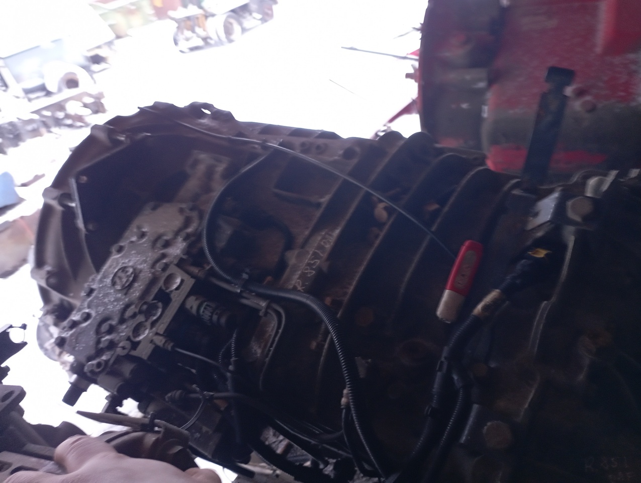 DAF XF105 - صندوق التروس - شاحنة هيكل كابينة: صورة 2 DAF XF105 - صندوق التروس - شاحنة هيكل كابينة: صورة 2