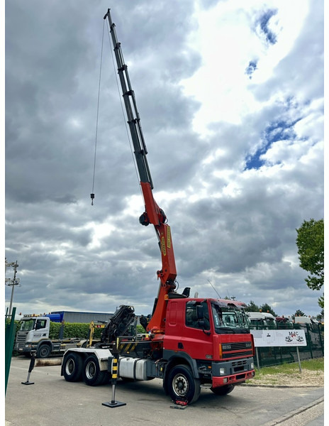 DAF 85 CF 430 6x4 TRACTOR + CRANE PK 32.000 F (7x) + WINCH - EURO 2 - MANUAL ZF - HUB REDUCTION / STEEL SPRING - BE TRUCK - وحدة جر: صورة 5 DAF 85 CF 430 6x4 TRACTOR + CRANE PK 32.000 F (7x) + WINCH - EURO 2 - MANUAL ZF - HUB REDUCTION / STEEL SPRING - BE TRUCK - وحدة جر: صورة 5