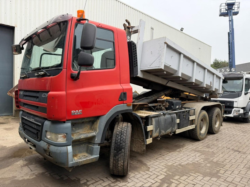 DAF CF 85.410 6x4 HOOKLIFT HIAB MULTILIFT - MANUAL ZF - EURO 4 - STEEL SPRING / BLATT / LAMES - BIG AXLES / HUB REDUCTION - BE TRUCK - شاحنة ذات خطاف: صورة 3 DAF CF 85.410 6x4 HOOKLIFT HIAB MULTILIFT - MANUAL ZF - EURO 4 - STEEL SPRING / BLATT / LAMES - BIG AXLES / HUB REDUCTION - BE TRUCK - شاحنة ذات خطاف: صورة 3