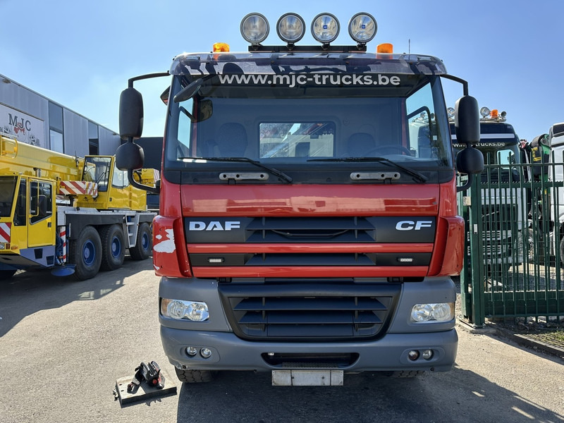 DAF CF 85.410 8x4 HOOKLIFT + CRANE HIAB 244 EP-3 HIDUO - Radio - Rotator - RETARDER - EURO 4 - BIG AXLES HUB REDUCTION - شاحنة ذات خطاف, شاحنة كرين: صورة 3 DAF CF 85.410 8x4 HOOKLIFT + CRANE HIAB 244 EP-3 HIDUO - Radio - Rotator - RETARDER - EURO 4 - BIG AXLES HUB REDUCTION - شاحنة ذات خطاف, شاحنة كرين: صورة 3