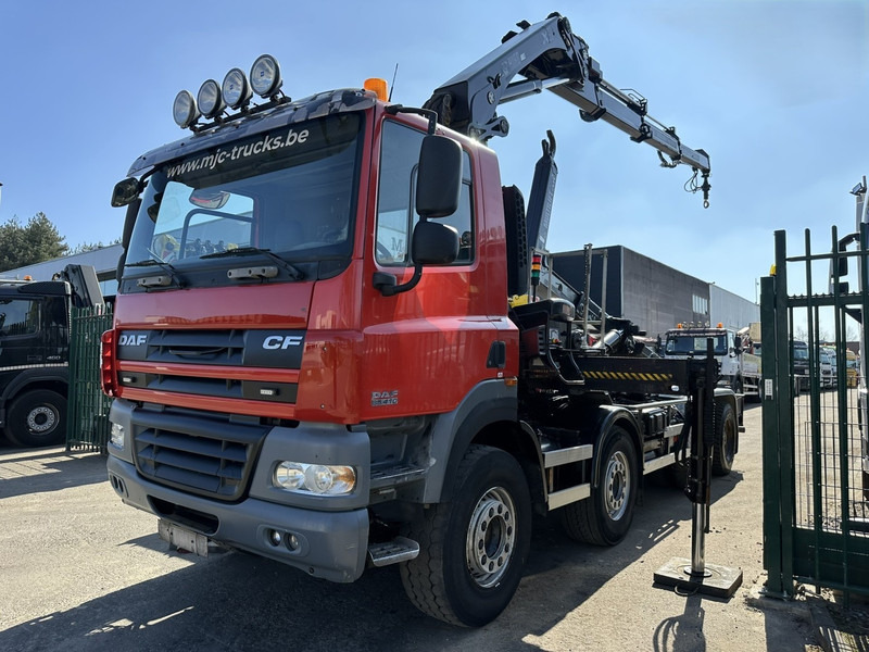 DAF CF 85.410 8x4 HOOKLIFT + CRANE HIAB 244 EP-3 HIDUO - Radio - Rotator - RETARDER - EURO 4 - BIG AXLES HUB REDUCTION - شاحنة ذات خطاف, شاحنة كرين: صورة 5 DAF CF 85.410 8x4 HOOKLIFT + CRANE HIAB 244 EP-3 HIDUO - Radio - Rotator - RETARDER - EURO 4 - BIG AXLES HUB REDUCTION - شاحنة ذات خطاف, شاحنة كرين: صورة 5