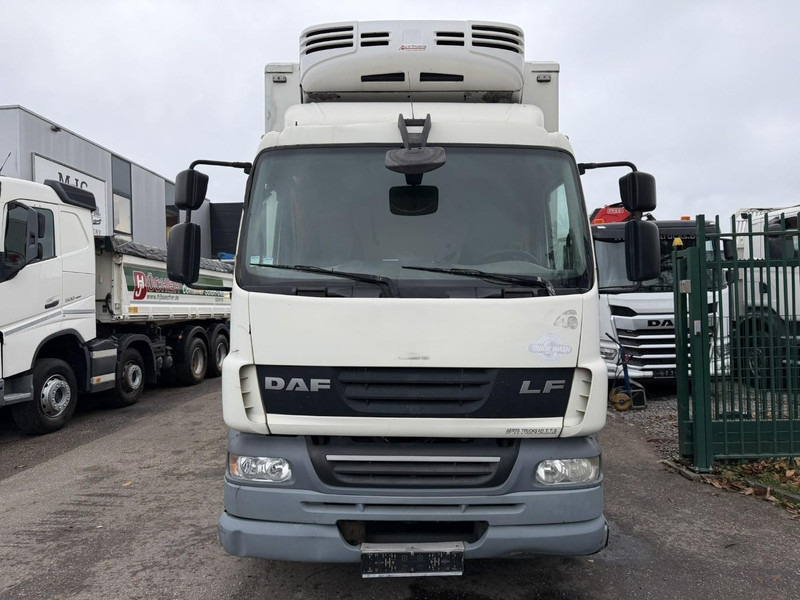 DAF LF 55.300 - 19T FRIGO THERMOKING TS-300e - TAILLIFT - BOX 6m45 x 2m49 x 2m49 - EURO 5 - A/C - BE TRUCK - شاحنة الفريزر: صورة 2 DAF LF 55.300 - 19T FRIGO THERMOKING TS-300e - TAILLIFT - BOX 6m45 x 2m49 x 2m49 - EURO 5 - A/C - BE TRUCK - شاحنة الفريزر: صورة 2
