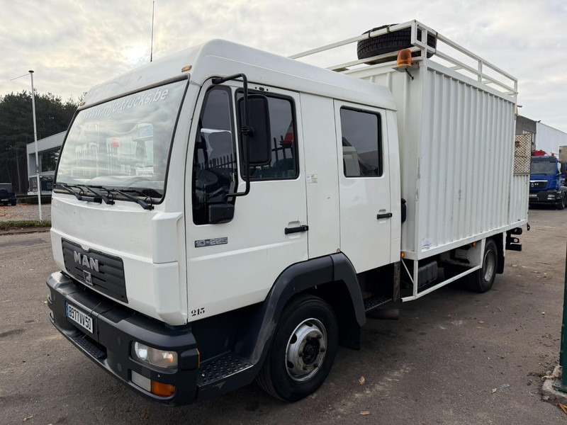 MAN 10.225 LC CLOSED BOX / KOFFER - DOKA - MANUAL GEARBOX - *344.000km* - STEEL SPRING / BLATT / LAMES - BE TRUCK - شاحنة مقفلة: صورة 3 MAN 10.225 LC CLOSED BOX / KOFFER - DOKA - MANUAL GEARBOX - *344.000km* - STEEL SPRING / BLATT / LAMES - BE TRUCK - شاحنة مقفلة: صورة 3