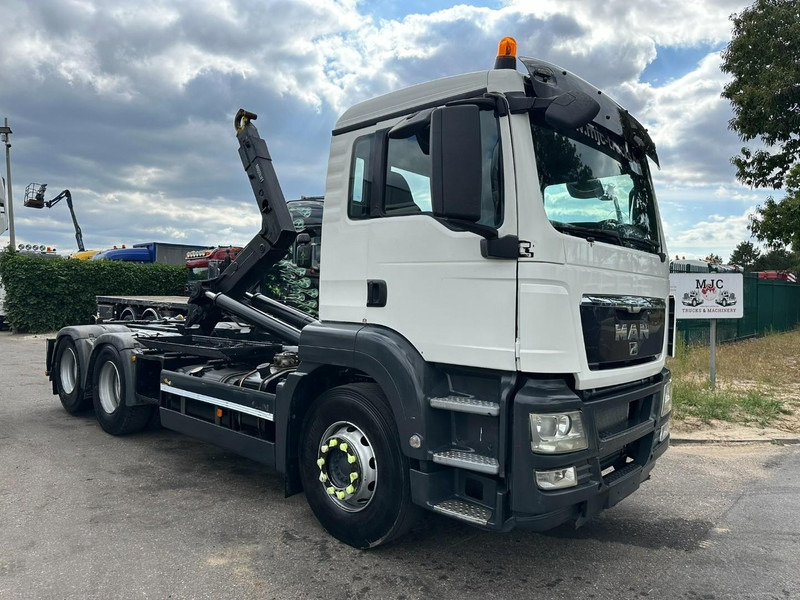 MAN TGS 28.360 6x2 HOOKLIFT 21T HIAB MULTILIFT XR21-S51 - LIFT AXLE - BE TRUCK - شاحنة ذات خطاف: صورة 1 MAN TGS 28.360 6x2 HOOKLIFT 21T HIAB MULTILIFT XR21-S51 - LIFT AXLE - BE TRUCK - شاحنة ذات خطاف: صورة 1
