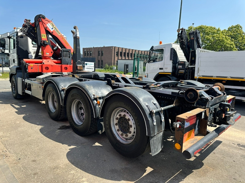 MAN TGS 35.400 8x4 TRIDEM HOOKLIFT T22 + CRANE PALFINGER PK 18001 EH + RADIO - EURO 5 - LIFT/STEERING AXLE - BE TRUCK - شاحنة ذات خطاف, شاحنة كرين: صورة 5 MAN TGS 35.400 8x4 TRIDEM HOOKLIFT T22 + CRANE PALFINGER PK 18001 EH + RADIO - EURO 5 - LIFT/STEERING AXLE - BE TRUCK - شاحنة ذات خطاف, شاحنة كرين: صورة 5