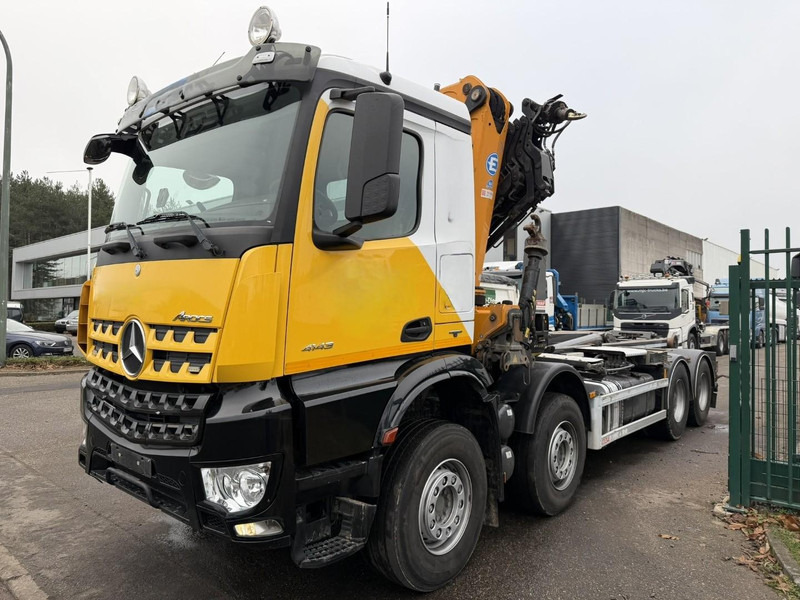 Mercedes-Benz AROCS 4143 8X4 WAF HOOKLIFT + CRANE EFFER 395 4S + ROTATOR + RADIO - 5/6 F - BE TRUCK - VERY NICE CONDITION - شاحنة ذات خطاف, شاحنة كرين: صورة 3 Mercedes-Benz AROCS 4143 8X4 WAF HOOKLIFT + CRANE EFFER 395 4S + ROTATOR + RADIO - 5/6 F - BE TRUCK - VERY NICE CONDITION - شاحنة ذات خطاف, شاحنة كرين: صورة 3