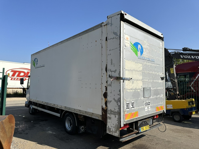 Renault MIDLUM 180 DCI 10T - CLOSED BOX 6.5m x 2.47m x 2.52m - E3 - AIR SUSPENSION - MANUAL - FR TRUCK - شاحنة مقفلة: صورة 4 Renault MIDLUM 180 DCI 10T - CLOSED BOX 6.5m x 2.47m x 2.52m - E3 - AIR SUSPENSION - MANUAL - FR TRUCK - شاحنة مقفلة: صورة 4