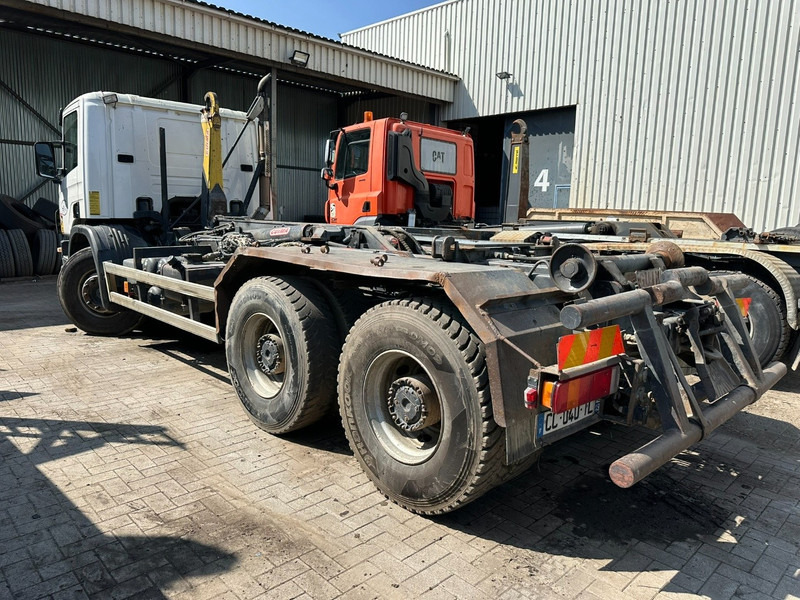Scania 114C-340 6x4 HOOKLIFT 20T GANCHO - SPRING / BALLESTAS - MANUAL - EURO 3 - FR TRUCK - شاحنة ذات خطاف: صورة 3 Scania 114C-340 6x4 HOOKLIFT 20T GANCHO - SPRING / BALLESTAS - MANUAL - EURO 3 - FR TRUCK - شاحنة ذات خطاف: صورة 3