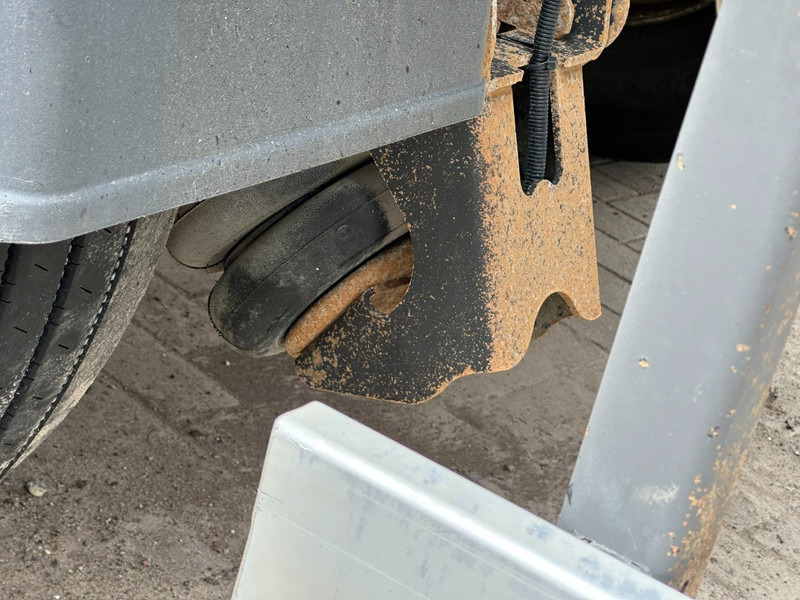 Schmitz Cargobull SGF*S3 - 8.5 - 30m3 STEEL CHASSIS / STEEL TIPPER - SAF - DISC - LIFT-AXLE - قلابة نصف مقطورة نصف مقطورة قلابة: صورة 5 Schmitz Cargobull SGF*S3 - 8.5 - 30m3 STEEL CHASSIS / STEEL TIPPER - SAF - DISC - LIFT-AXLE - قلابة نصف مقطورة نصف مقطورة قلابة: صورة 5
