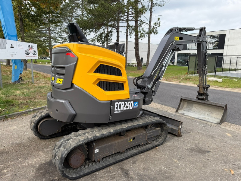 Volvo ECR25D 1159 UREN - SLOOP + SORTEERFUNCTIE - EXTRA HYDR. LEIDINGEN - HYDR SNELWISSEL - CE - BE MACHINE - حفارة مُصَّغرة: صورة 4 Volvo ECR25D 1159 UREN - SLOOP + SORTEERFUNCTIE - EXTRA HYDR. LEIDINGEN - HYDR SNELWISSEL - CE - BE MACHINE - حفارة مُصَّغرة: صورة 4