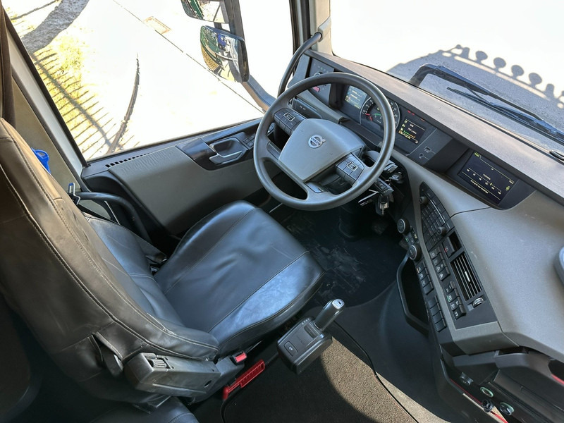 شاحنة كرين Volvo FH 420 8x4 TRIDEM + KRAAN HIAB 408 E-8 HIPRO + WINCH - 63.000km ONLY - CREWCAB 4 SEATER - PLATFORM 7m - TOP CONDITION: صورة 13