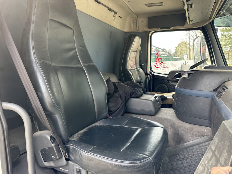 شاحنات مسطحة Volvo FM 480 8X2 - EURO 5 - STEERING AXLE / LENK ACHSE + KENNIS 14.000R - I SHIFT: صورة 16