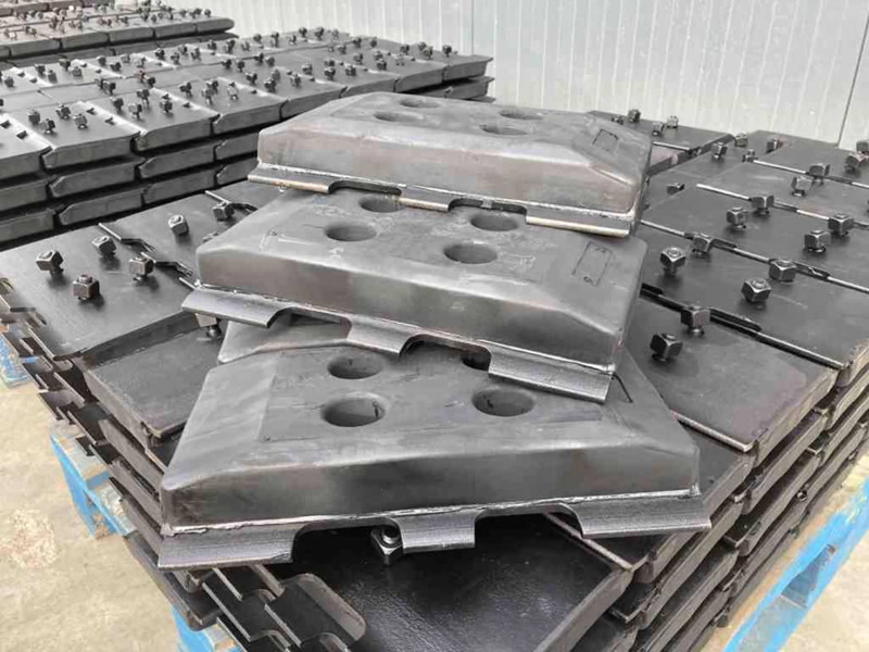 ABG Rubber Asphalt Pads - إطار/ شاسيه - آلات البناء: صورة 1 ABG Rubber Asphalt Pads - إطار/ شاسيه - آلات البناء: صورة 1