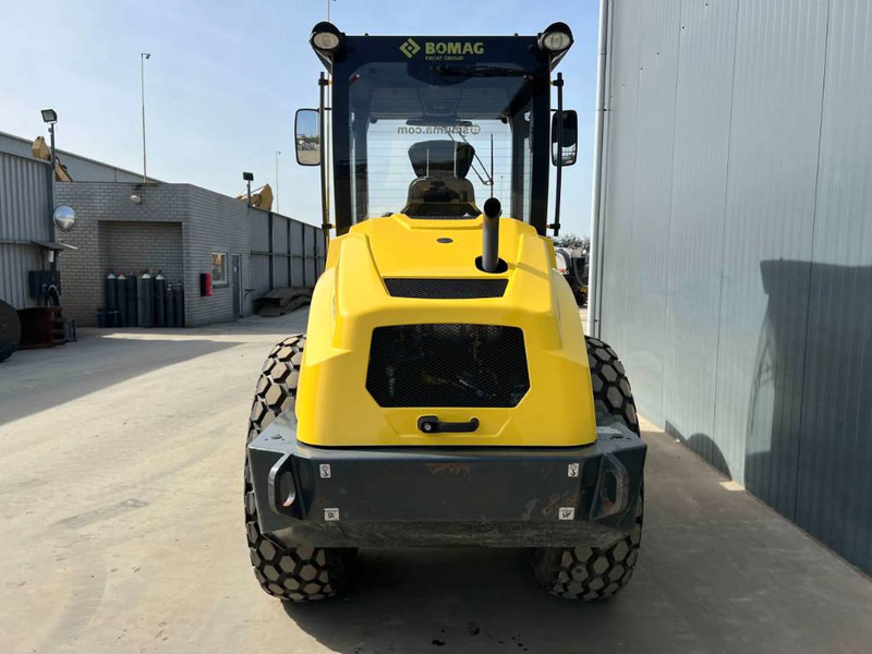 مدحلة Bomag BW177D-5: صورة 9
