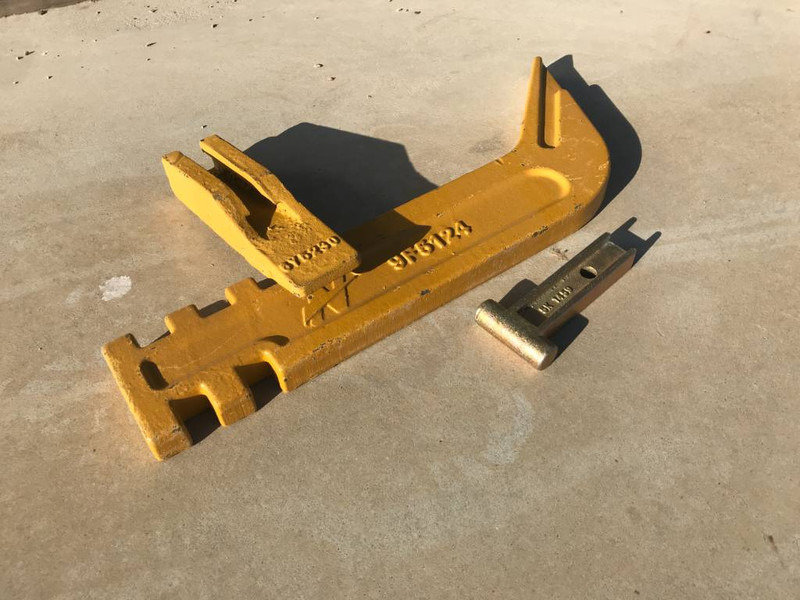 Cat 120H / 120M / 140H / 140M / 160H / 160M Scarifier - ملحق - آلات البناء: صورة 1 Cat 120H / 120M / 140H / 140M / 160H / 160M Scarifier - ملحق - آلات البناء: صورة 1
