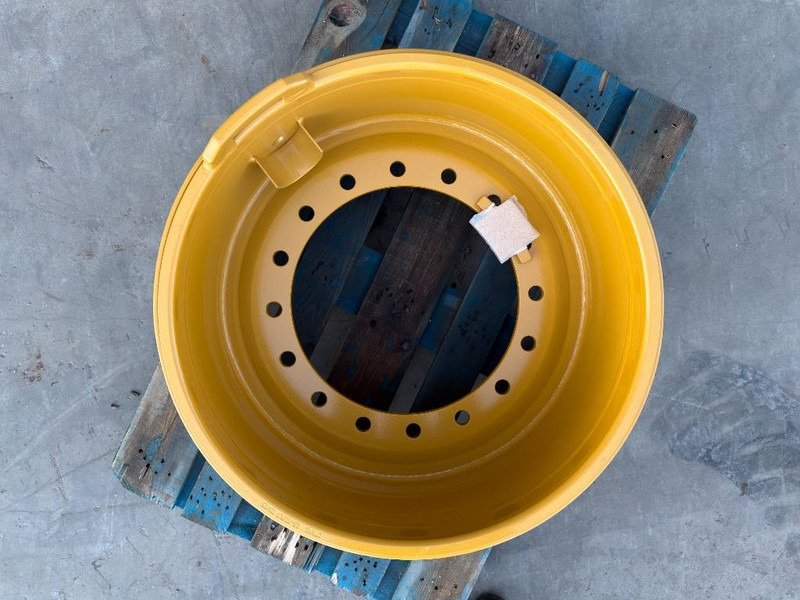 Cat 17.00-25/1.7 RIM for 20.5 x 25 - CAT 938M - الإطارات والجنوط - آلات البناء: صورة 2 Cat 17.00-25/1.7 RIM for 20.5 x 25 - CAT 938M - الإطارات والجنوط - آلات البناء: صورة 2
