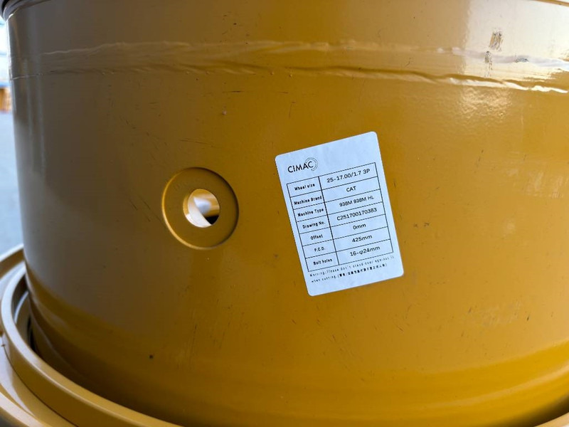 Cat 17.00-25/1.7 RIM for 20.5 x 25 - CAT 938M - الإطارات والجنوط - آلات البناء: صورة 5 Cat 17.00-25/1.7 RIM for 20.5 x 25 - CAT 938M - الإطارات والجنوط - آلات البناء: صورة 5