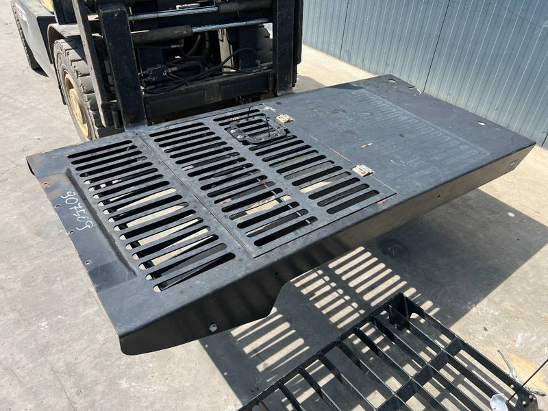 Cat 313E / 320F / 323E / 325F / 329E / 330F / 336E / 3 - الكابينة والداخلية - آلات البناء: صورة 1 Cat 313E / 320F / 323E / 325F / 329E / 330F / 336E / 3 - الكابينة والداخلية - آلات البناء: صورة 1