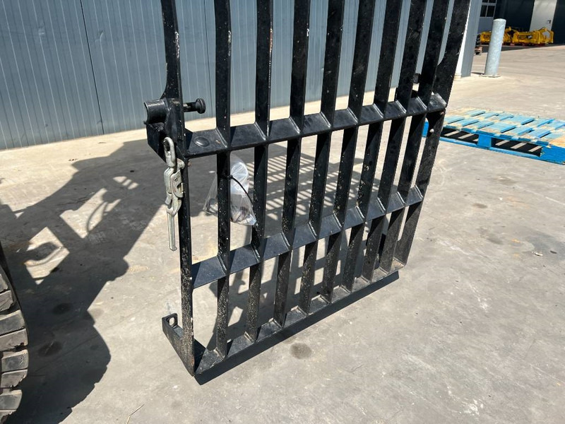 Cat 313E / 320F / 323E / 325F / 329E / 330F / 336E / 3 - الكابينة والداخلية - آلات البناء: صورة 4 Cat 313E / 320F / 323E / 325F / 329E / 330F / 336E / 3 - الكابينة والداخلية - آلات البناء: صورة 4