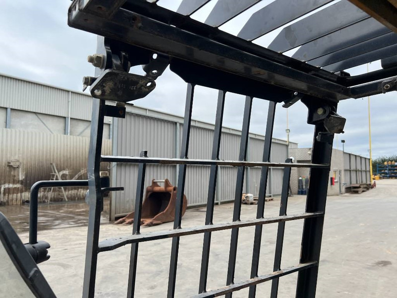 Cat 313E / M315F / 320F / 323E / 325F / 329E / 330F / - الكابينة والداخلية - آلات البناء: صورة 4 Cat 313E / M315F / 320F / 323E / 325F / 329E / 330F / - الكابينة والداخلية - آلات البناء: صورة 4