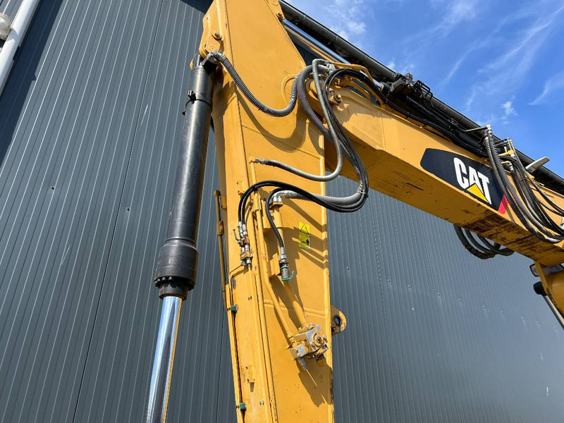 حفار زحاف Cat 323D LN VA: صورة 14