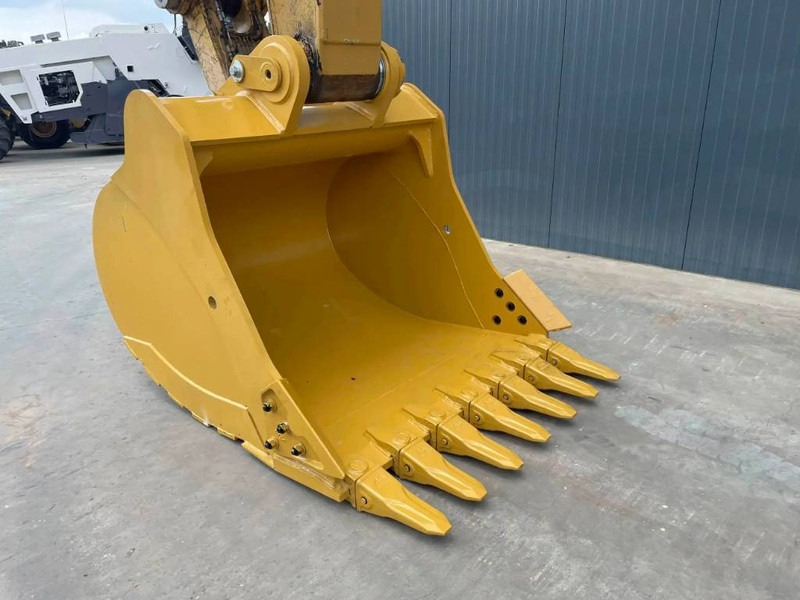 Cat 350 TB - بكت - آلات البناء: صورة 1 Cat 350 TB - بكت - آلات البناء: صورة 1