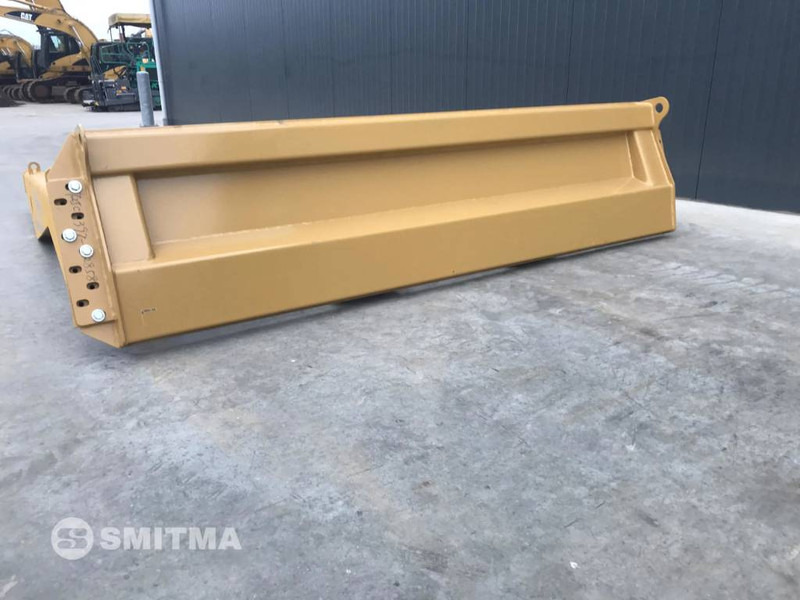 Cat 725 - رافعة هيدروليك خلفية - آلات البناء: صورة 5 Cat 725 - رافعة هيدروليك خلفية - آلات البناء: صورة 5