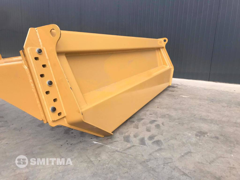 Cat 730C2 - رافعة هيدروليك خلفية - آلات البناء: صورة 2 Cat 730C2 - رافعة هيدروليك خلفية - آلات البناء: صورة 2