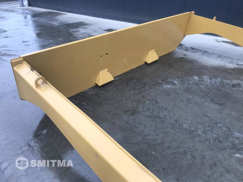 Cat 735- B1N - رافعة هيدروليك خلفية - آلات البناء: صورة 3 Cat 735- B1N - رافعة هيدروليك خلفية - آلات البناء: صورة 3