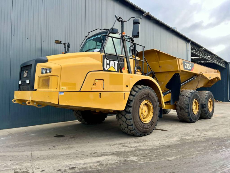 Cat 735C - شاحنة قلاب مفصلية: صورة 1 Cat 735C - شاحنة قلاب مفصلية: صورة 1