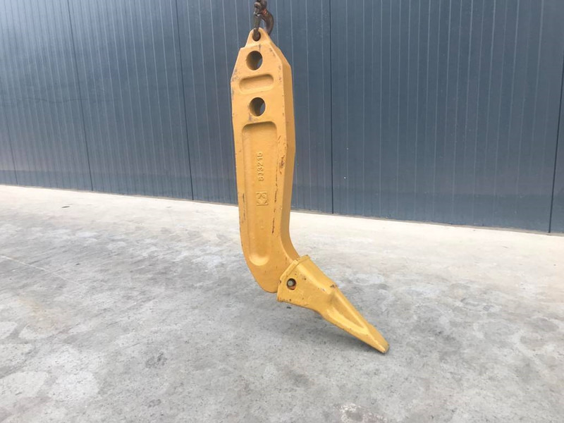 Komatsu D65 Shank - ملحق - آلات البناء: صورة 3 Komatsu D65 Shank - ملحق - آلات البناء: صورة 3