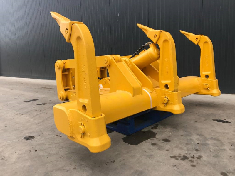Komatsu D65 - ملحق - آلات البناء: صورة 2 Komatsu D65 - ملحق - آلات البناء: صورة 2