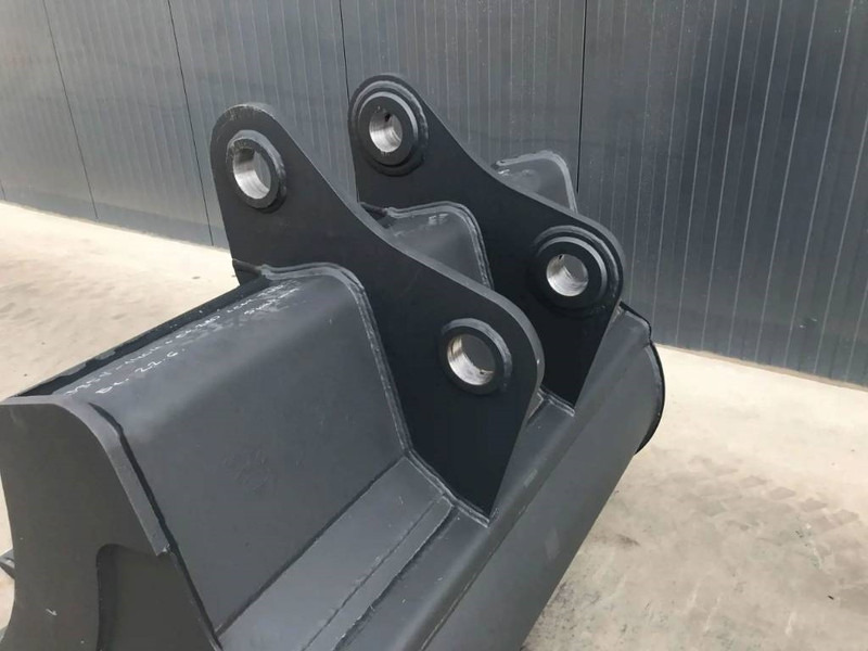 Komatsu PC240 - بكت - آلات البناء: صورة 5 Komatsu PC240 - بكت - آلات البناء: صورة 5