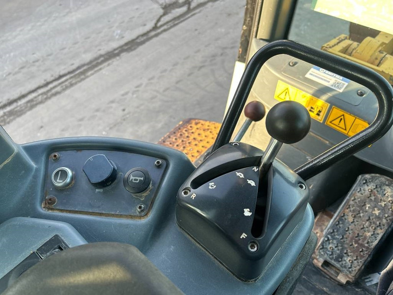 Liebherr LR634 - اللودر المجنزر: صورة 3 Liebherr LR634 - اللودر المجنزر: صورة 3