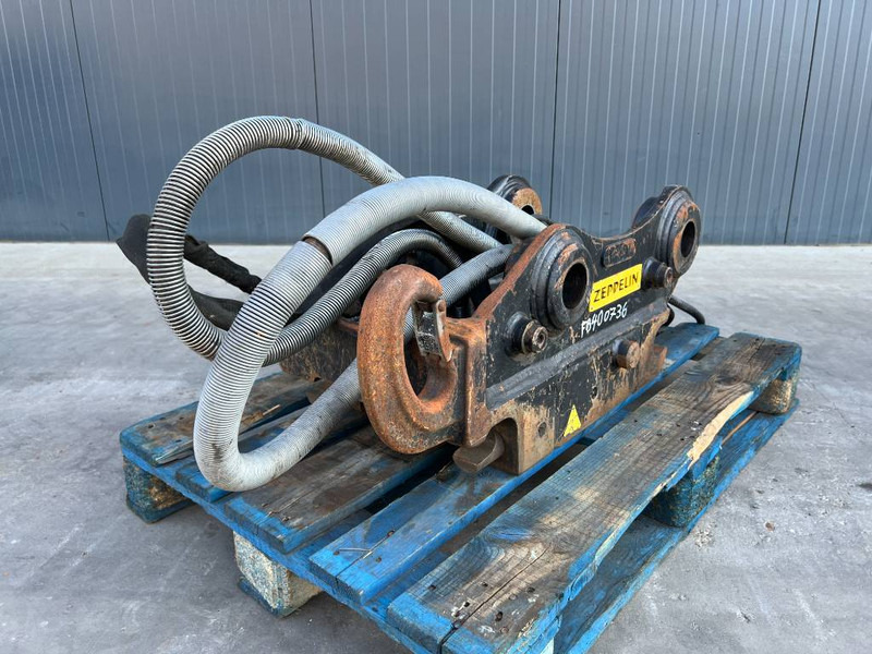 OilQuick OQ65 - M314F / M316F / M318F - قارنة توصيل هيدروليكي - آلات البناء: صورة 1 OilQuick OQ65 - M314F / M316F / M318F - قارنة توصيل هيدروليكي - آلات البناء: صورة 1