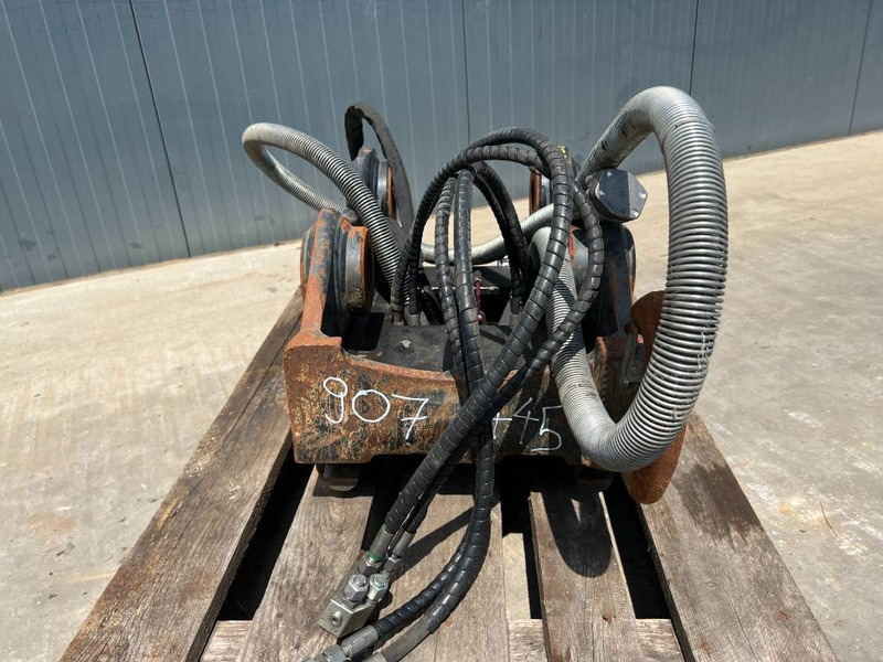 OilQuick OQ65 - M314F / M316F / M318F - قارنة توصيل هيدروليكي - آلات البناء: صورة 2 OilQuick OQ65 - M314F / M316F / M318F - قارنة توصيل هيدروليكي - آلات البناء: صورة 2