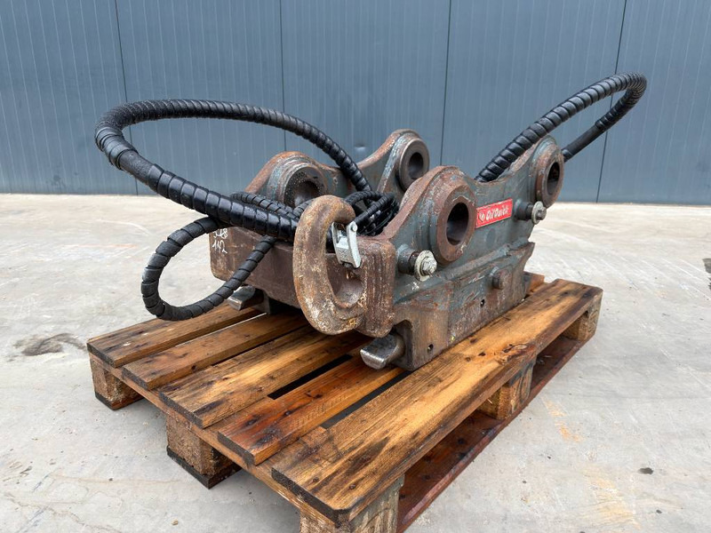 OilQuick OQ70/55 - 329E / 330F - قارنة توصيل هيدروليكي - آلات البناء: صورة 1 OilQuick OQ70/55 - 329E / 330F - قارنة توصيل هيدروليكي - آلات البناء: صورة 1