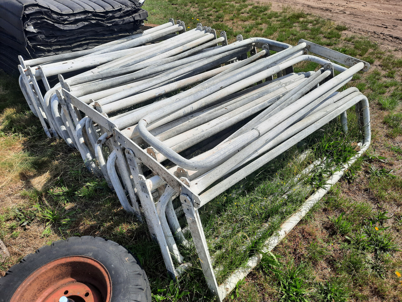 Agrafki agrafki - معدات الحلب: صورة 3 Agrafki agrafki - معدات الحلب: صورة 3