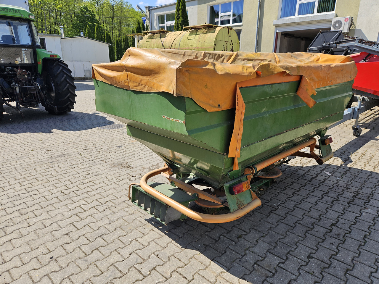 Amazone - حاقن الطين: صورة 1 Amazone - حاقن الطين: صورة 1