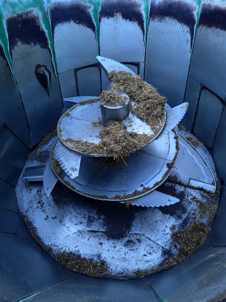 Auto-Agro T-011 - عربة خلط الأعلاف: صورة 5 Auto-Agro T-011 - عربة خلط الأعلاف: صورة 5