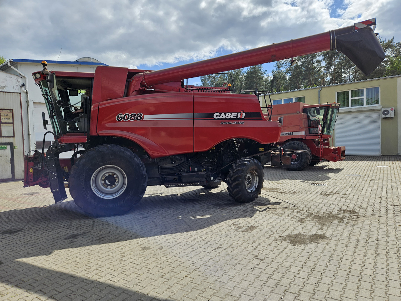 Case 6088 - حصادة موحَّدة: صورة 2 Case 6088 - حصادة موحَّدة: صورة 2