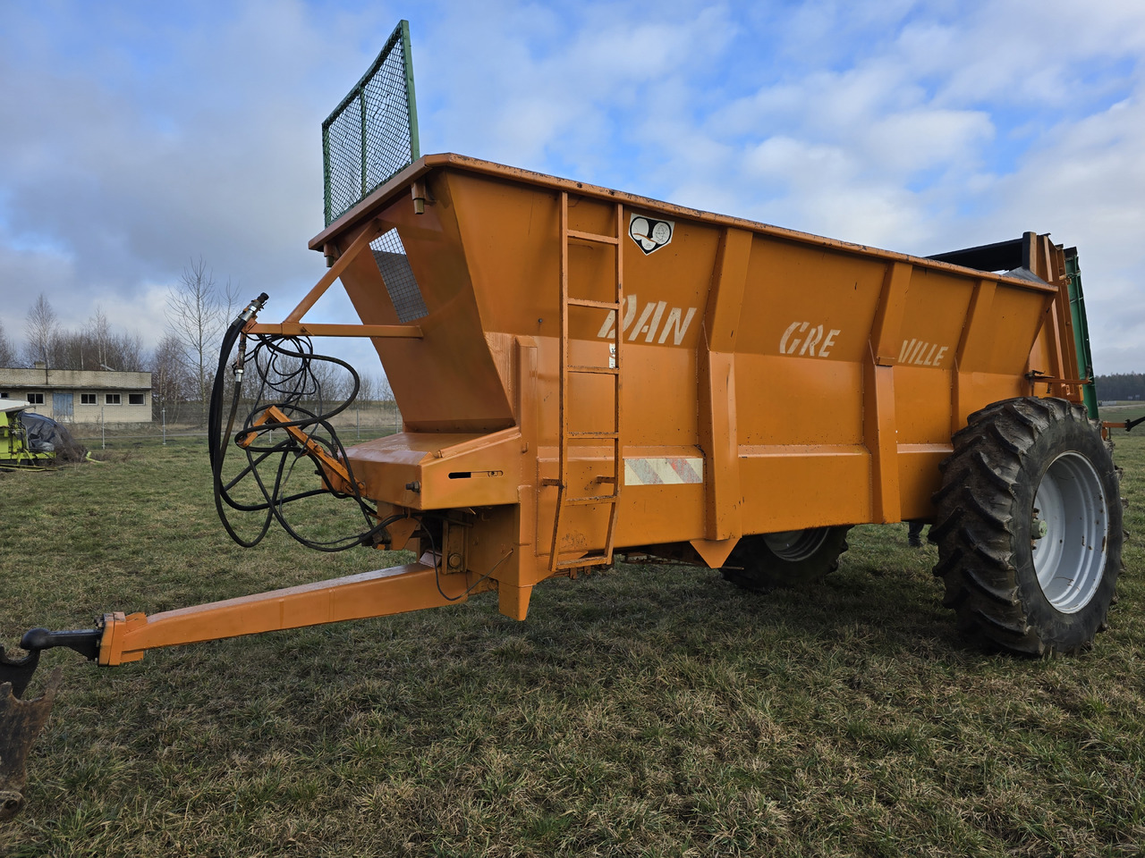 DANGREVILLE 14 - آلة رش السماد الطبيعي: صورة 1 DANGREVILLE 14 - آلة رش السماد الطبيعي: صورة 1